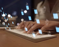 هوش مصنوعی، سند، پوشه فایل، مدیر، کارهای اداری، چت‌بات، دستور هوش مصنوعی، سند تولیدی، دیجیتالی شدن، نمایش دیجیتال، سازمان، داده‌ها، دیجیتالی شدن، خودکارسازی، امنیت شبکه، ابزار کار، فناوری، داده‌ها، فایل کامپیوتری، ویدیوی استوک