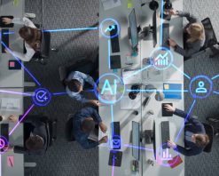 ابزارهای هوش مصنوعی و یادگیری ماشین، تجسم درون یک دفتر تجاری. تیم حرفه‌ای مدیران که از نرم‌افزار آنلاین برای عملیات و ارتباطات روزانه تجاری استفاده می‌کنند، ویدیوی استوک