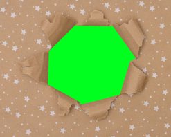 باز کردن هدیه‌ای که با روبان ساتن قرمز و پاپیون دست‌ساز روی کاغذ کاردستی با پس‌زمینه ستاره‌ها بسته شده است. نمایش انیمیشن استاپ موشن با پرده سبز. ویدیوی استوک