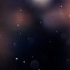 یک گرد و غبار کوچک پری، برف در حال پرواز بر روی یک پس زمینه تار تیره و رنگارنگ